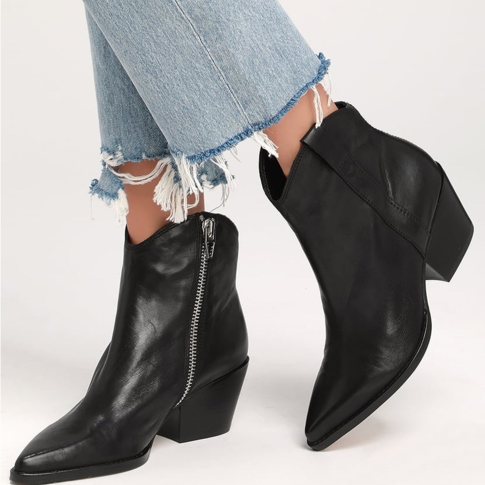 Dolce Vita Serra Black leather western booties with silver zipper